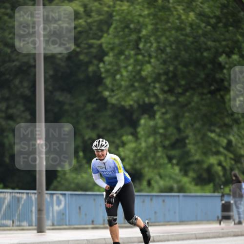 30.06.2024 - hella hamburg halbmarathon Dr. Thomas Lammeyer http://msf.ph/oto/6404369 30.06.2024 09:00:20 Kennedybrücke  meine-sportfotos.de