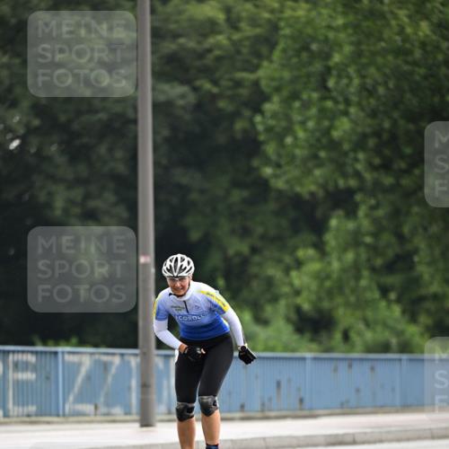 30.06.2024 - hella hamburg halbmarathon Dr. Thomas Lammeyer http://msf.ph/oto/6404397 30.06.2024 09:00:20 Kennedybrücke  meine-sportfotos.de
