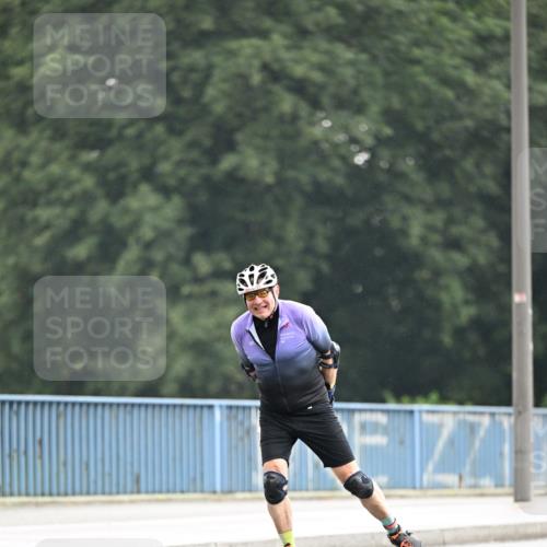 30.06.2024 - hella hamburg halbmarathon Dr. Thomas Lammeyer http://msf.ph/oto/6404582 30.06.2024 09:00:27 Kennedybrücke  meine-sportfotos.de