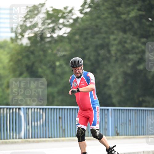 30.06.2024 - hella hamburg halbmarathon Dr. Thomas Lammeyer http://msf.ph/oto/6404709 30.06.2024 09:00:50 Kennedybrücke  meine-sportfotos.de