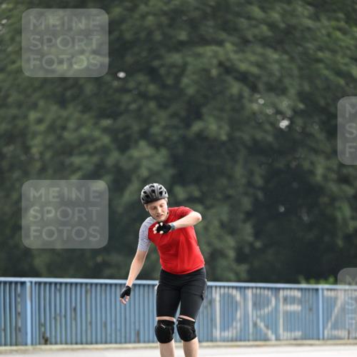 30.06.2024 - hella hamburg halbmarathon Dr. Thomas Lammeyer http://msf.ph/oto/6404798 30.06.2024 09:00:59 Kennedybrücke  meine-sportfotos.de
