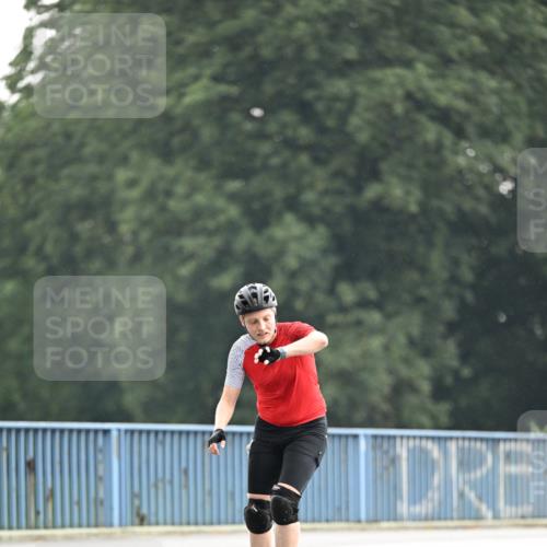 30.06.2024 - hella hamburg halbmarathon Dr. Thomas Lammeyer http://msf.ph/oto/6404810 30.06.2024 09:00:59 Kennedybrücke  meine-sportfotos.de