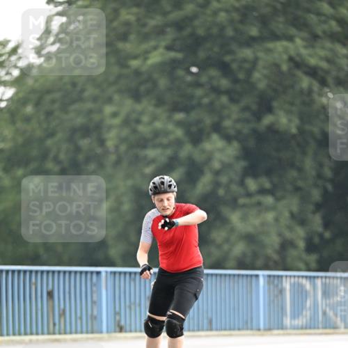30.06.2024 - hella hamburg halbmarathon Dr. Thomas Lammeyer http://msf.ph/oto/6404826 30.06.2024 09:00:59 Kennedybrücke  meine-sportfotos.de