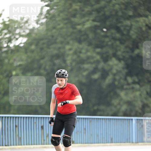 30.06.2024 - hella hamburg halbmarathon Dr. Thomas Lammeyer http://msf.ph/oto/6404855 30.06.2024 09:00:59 Kennedybrücke  meine-sportfotos.de