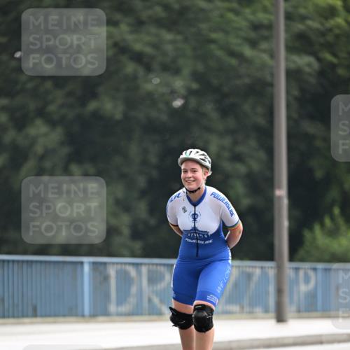 30.06.2024 - hella hamburg halbmarathon Dr. Thomas Lammeyer http://msf.ph/oto/6404887 30.06.2024 09:01:26 Kennedybrücke  meine-sportfotos.de