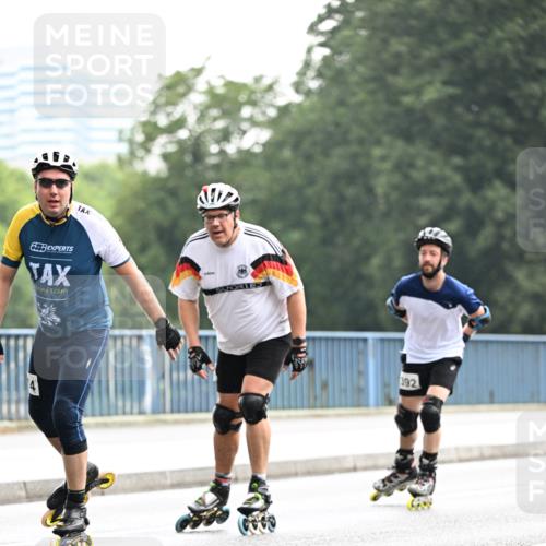 30.06.2024 - hella hamburg halbmarathon Dr. Thomas Lammeyer http://msf.ph/oto/6405213 30.06.2024 09:01:51 Kennedybrücke 392 meine-sportfotos.de