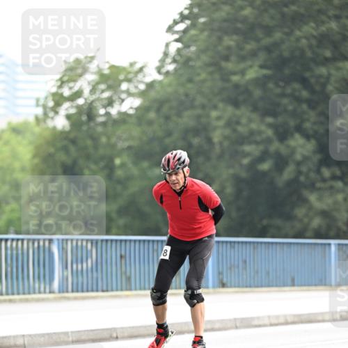 30.06.2024 - hella hamburg halbmarathon Dr. Thomas Lammeyer http://msf.ph/oto/6405257 30.06.2024 09:01:52 Kennedybrücke 8 meine-sportfotos.de