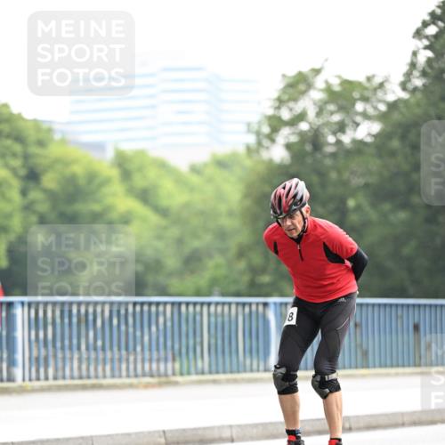 30.06.2024 - hella hamburg halbmarathon Dr. Thomas Lammeyer http://msf.ph/oto/6405289 30.06.2024 09:01:53 Kennedybrücke 8 meine-sportfotos.de