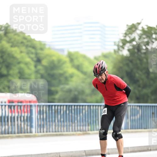 30.06.2024 - hella hamburg halbmarathon Dr. Thomas Lammeyer http://msf.ph/oto/6405305 30.06.2024 09:01:53 Kennedybrücke 8 meine-sportfotos.de