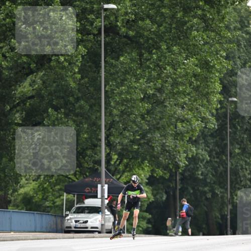 30.06.2024 - hella hamburg halbmarathon Dr. Thomas Lammeyer http://msf.ph/oto/6405349 30.06.2024 09:01:57 Kennedybrücke  meine-sportfotos.de
