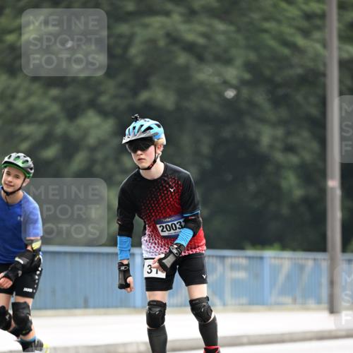 30.06.2024 - hella hamburg halbmarathon Dr. Thomas Lammeyer http://msf.ph/oto/6405687 30.06.2024 09:03:04 Kennedybrücke 31, 2003 meine-sportfotos.de