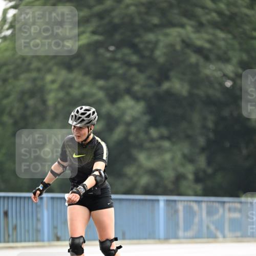 30.06.2024 - hella hamburg halbmarathon Dr. Thomas Lammeyer http://msf.ph/oto/6405774 30.06.2024 09:03:06 Kennedybrücke  meine-sportfotos.de