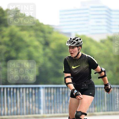 30.06.2024 - hella hamburg halbmarathon Dr. Thomas Lammeyer http://msf.ph/oto/6405859 30.06.2024 09:03:06 Kennedybrücke  meine-sportfotos.de