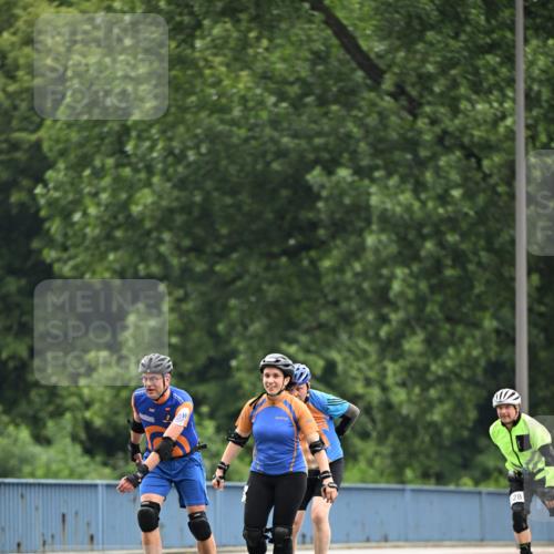 30.06.2024 - hella hamburg halbmarathon Dr. Thomas Lammeyer http://msf.ph/oto/6406025 30.06.2024 09:03:15 Kennedybrücke 28 meine-sportfotos.de