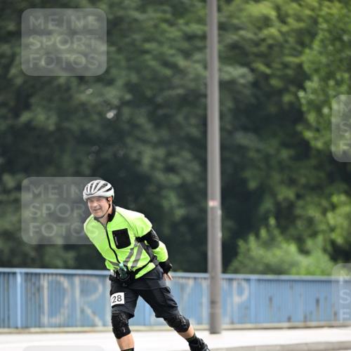 30.06.2024 - hella hamburg halbmarathon Dr. Thomas Lammeyer http://msf.ph/oto/6406236 30.06.2024 09:03:18 Kennedybrücke 28 meine-sportfotos.de