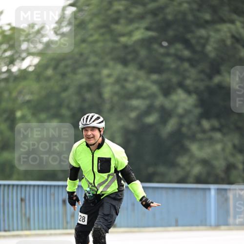 30.06.2024 - hella hamburg halbmarathon Dr. Thomas Lammeyer http://msf.ph/oto/6406296 30.06.2024 09:03:19 Kennedybrücke 28 meine-sportfotos.de