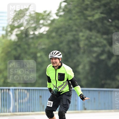 30.06.2024 - hella hamburg halbmarathon Dr. Thomas Lammeyer http://msf.ph/oto/6406309 30.06.2024 09:03:19 Kennedybrücke 28 meine-sportfotos.de