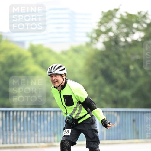 30.06.2024 - hella hamburg halbmarathon Dr. Thomas Lammeyer http://msf.ph/oto/6406358 30.06.2024 09:03:19 Kennedybrücke 28 meine-sportfotos.de