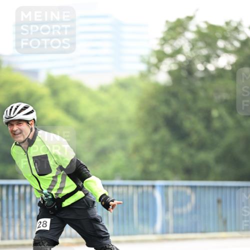 30.06.2024 - hella hamburg halbmarathon Dr. Thomas Lammeyer http://msf.ph/oto/6406371 30.06.2024 09:03:19 Kennedybrücke 28 meine-sportfotos.de