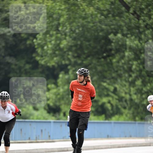 30.06.2024 - hella hamburg halbmarathon Dr. Thomas Lammeyer http://msf.ph/oto/6406428 30.06.2024 09:03:22 Kennedybrücke  meine-sportfotos.de