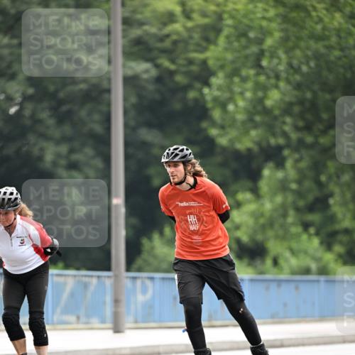 30.06.2024 - hella hamburg halbmarathon Dr. Thomas Lammeyer http://msf.ph/oto/6406491 30.06.2024 09:03:23 Kennedybrücke  meine-sportfotos.de