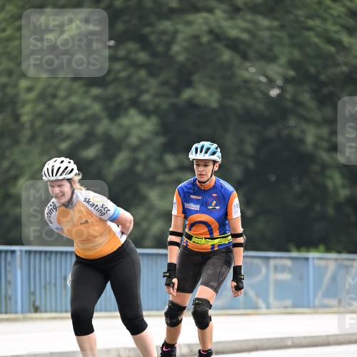 30.06.2024 - hella hamburg halbmarathon Dr. Thomas Lammeyer http://msf.ph/oto/6406693 30.06.2024 09:03:26 Kennedybrücke  meine-sportfotos.de