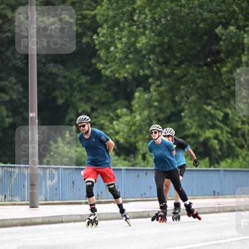 30.06.2024 - hella hamburg halbmarathon Dr. Thomas Lammeyer http://msf.ph/oto/6406857 30.06.2024 09:03:39 Kennedybrücke  meine-sportfotos.de