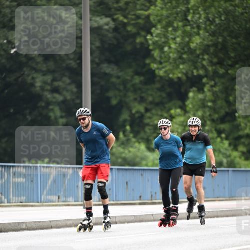 30.06.2024 - hella hamburg halbmarathon Dr. Thomas Lammeyer http://msf.ph/oto/6406908 30.06.2024 09:03:39 Kennedybrücke  meine-sportfotos.de