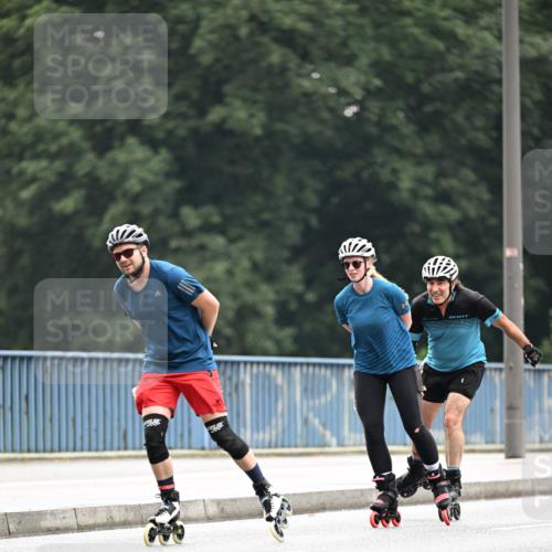 30.06.2024 - hella hamburg halbmarathon Dr. Thomas Lammeyer http://msf.ph/oto/6407047 30.06.2024 09:03:40 Kennedybrücke  meine-sportfotos.de