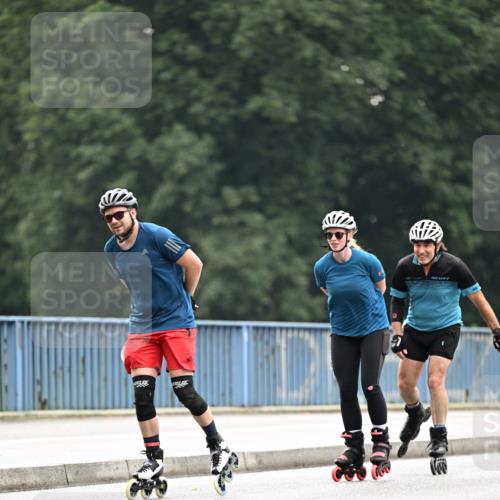 30.06.2024 - hella hamburg halbmarathon Dr. Thomas Lammeyer http://msf.ph/oto/6407067 30.06.2024 09:03:40 Kennedybrücke  meine-sportfotos.de