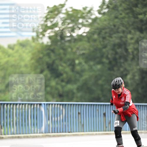 30.06.2024 - hella hamburg halbmarathon Dr. Thomas Lammeyer http://msf.ph/oto/6407243 30.06.2024 09:03:51 Kennedybrücke 96 meine-sportfotos.de