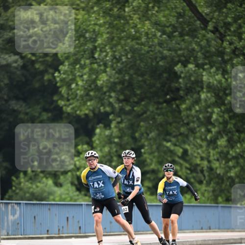 30.06.2024 - hella hamburg halbmarathon Dr. Thomas Lammeyer http://msf.ph/oto/6407288 30.06.2024 09:04:06 Kennedybrücke 02 meine-sportfotos.de