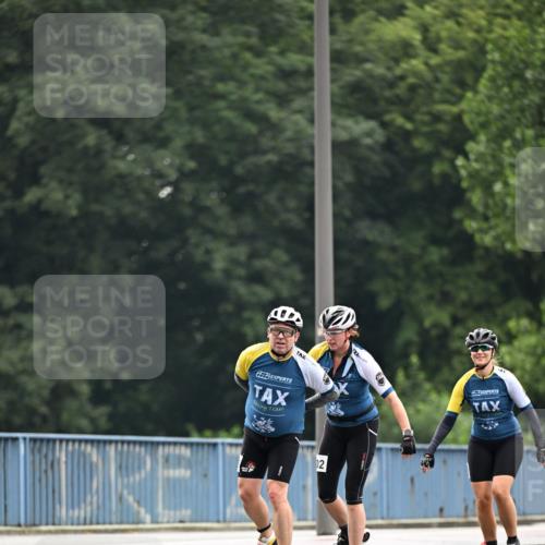 30.06.2024 - hella hamburg halbmarathon Dr. Thomas Lammeyer http://msf.ph/oto/6407405 30.06.2024 09:04:07 Kennedybrücke 02 meine-sportfotos.de