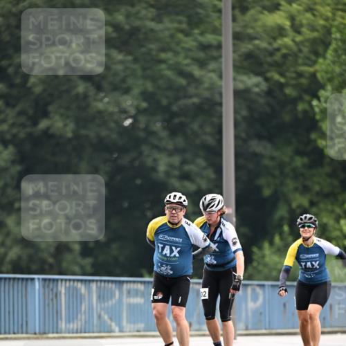 30.06.2024 - hella hamburg halbmarathon Dr. Thomas Lammeyer http://msf.ph/oto/6407423 30.06.2024 09:04:07 Kennedybrücke 02 meine-sportfotos.de