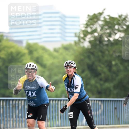 30.06.2024 - hella hamburg halbmarathon Dr. Thomas Lammeyer http://msf.ph/oto/6407573 30.06.2024 09:04:09 Kennedybrücke 02 meine-sportfotos.de