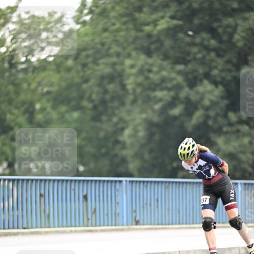 30.06.2024 - hella hamburg halbmarathon Dr. Thomas Lammeyer http://msf.ph/oto/6407690 30.06.2024 09:04:23 Kennedybrücke 37 meine-sportfotos.de