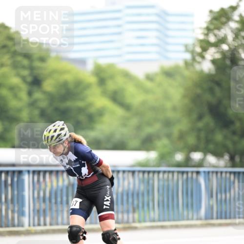 30.06.2024 - hella hamburg halbmarathon Dr. Thomas Lammeyer http://msf.ph/oto/6407833 30.06.2024 09:04:25 Kennedybrücke 24 meine-sportfotos.de