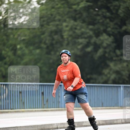 30.06.2024 - hella hamburg halbmarathon Dr. Thomas Lammeyer http://msf.ph/oto/6408271 30.06.2024 09:04:47 Kennedybrücke  meine-sportfotos.de