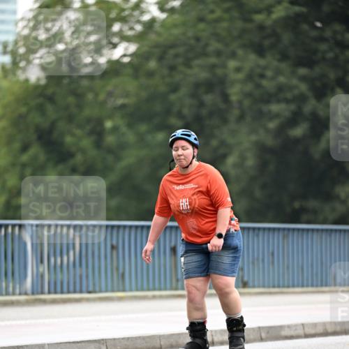 30.06.2024 - hella hamburg halbmarathon Dr. Thomas Lammeyer http://msf.ph/oto/6408284 30.06.2024 09:04:47 Kennedybrücke  meine-sportfotos.de