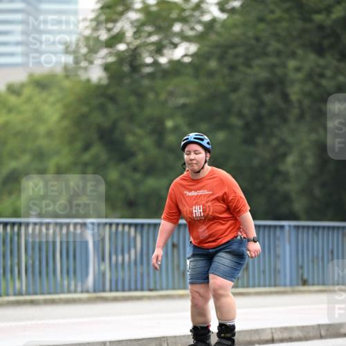 30.06.2024 - hella hamburg halbmarathon Dr. Thomas Lammeyer http://msf.ph/oto/6408300 30.06.2024 09:04:47 Kennedybrücke 2 meine-sportfotos.de