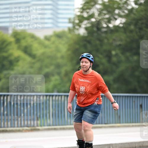 30.06.2024 - hella hamburg halbmarathon Dr. Thomas Lammeyer http://msf.ph/oto/6408324 30.06.2024 09:04:47 Kennedybrücke  meine-sportfotos.de