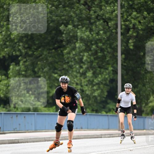 30.06.2024 - hella hamburg halbmarathon Dr. Thomas Lammeyer http://msf.ph/oto/6408541 30.06.2024 09:05:07 Kennedybrücke 3 meine-sportfotos.de