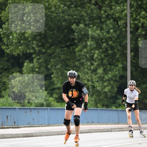 30.06.2024 - hella hamburg halbmarathon Dr. Thomas Lammeyer http://msf.ph/oto/6408556 30.06.2024 09:05:07 Kennedybrücke  meine-sportfotos.de