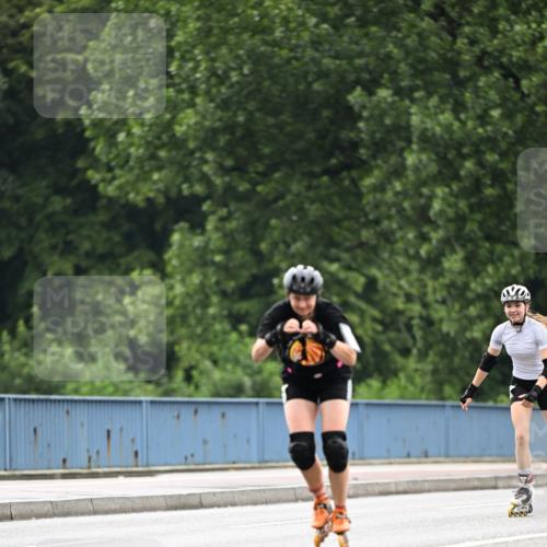 30.06.2024 - hella hamburg halbmarathon Dr. Thomas Lammeyer http://msf.ph/oto/6408599 30.06.2024 09:05:08 Kennedybrücke  meine-sportfotos.de
