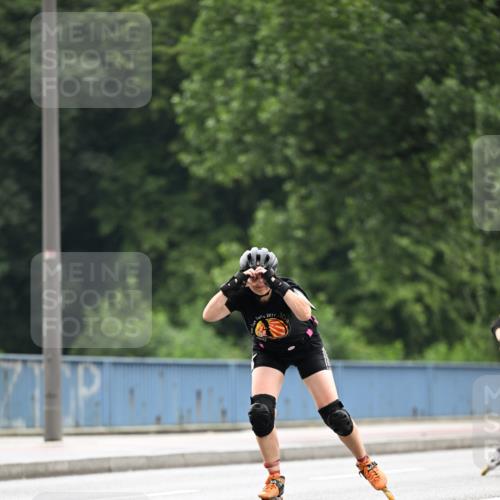 30.06.2024 - hella hamburg halbmarathon Dr. Thomas Lammeyer http://msf.ph/oto/6408662 30.06.2024 09:05:08 Kennedybrücke 2017, 10 meine-sportfotos.de