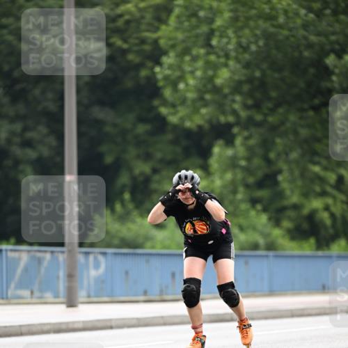 30.06.2024 - hella hamburg halbmarathon Dr. Thomas Lammeyer http://msf.ph/oto/6408680 30.06.2024 09:05:08 Kennedybrücke 2017, 10 meine-sportfotos.de