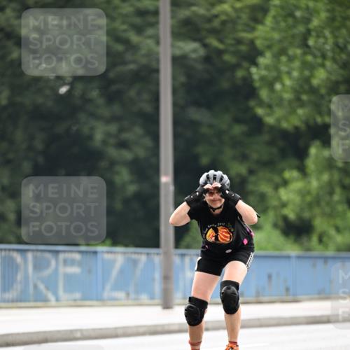 30.06.2024 - hella hamburg halbmarathon Dr. Thomas Lammeyer http://msf.ph/oto/6408740 30.06.2024 09:05:09 Kennedybrücke 2017, 10 meine-sportfotos.de