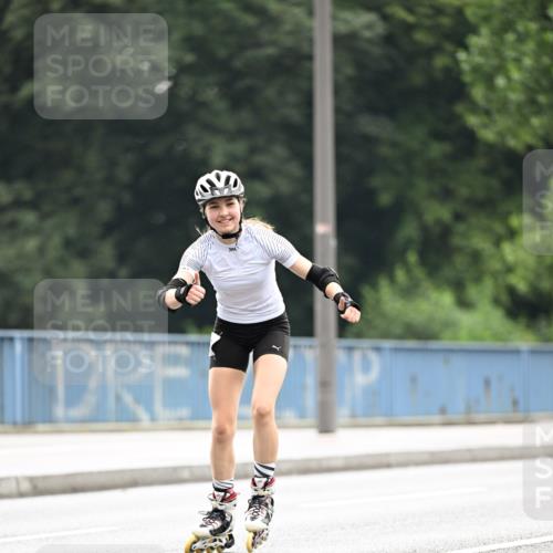30.06.2024 - hella hamburg halbmarathon Dr. Thomas Lammeyer http://msf.ph/oto/6408875 30.06.2024 09:05:10 Kennedybrücke  meine-sportfotos.de