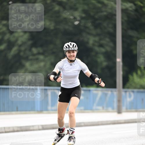 30.06.2024 - hella hamburg halbmarathon Dr. Thomas Lammeyer http://msf.ph/oto/6408912 30.06.2024 09:05:11 Kennedybrücke  meine-sportfotos.de