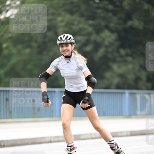 30.06.2024 - hella hamburg halbmarathon Dr. Thomas Lammeyer http://msf.ph/oto/6408991 30.06.2024 09:05:11 Kennedybrücke  meine-sportfotos.de